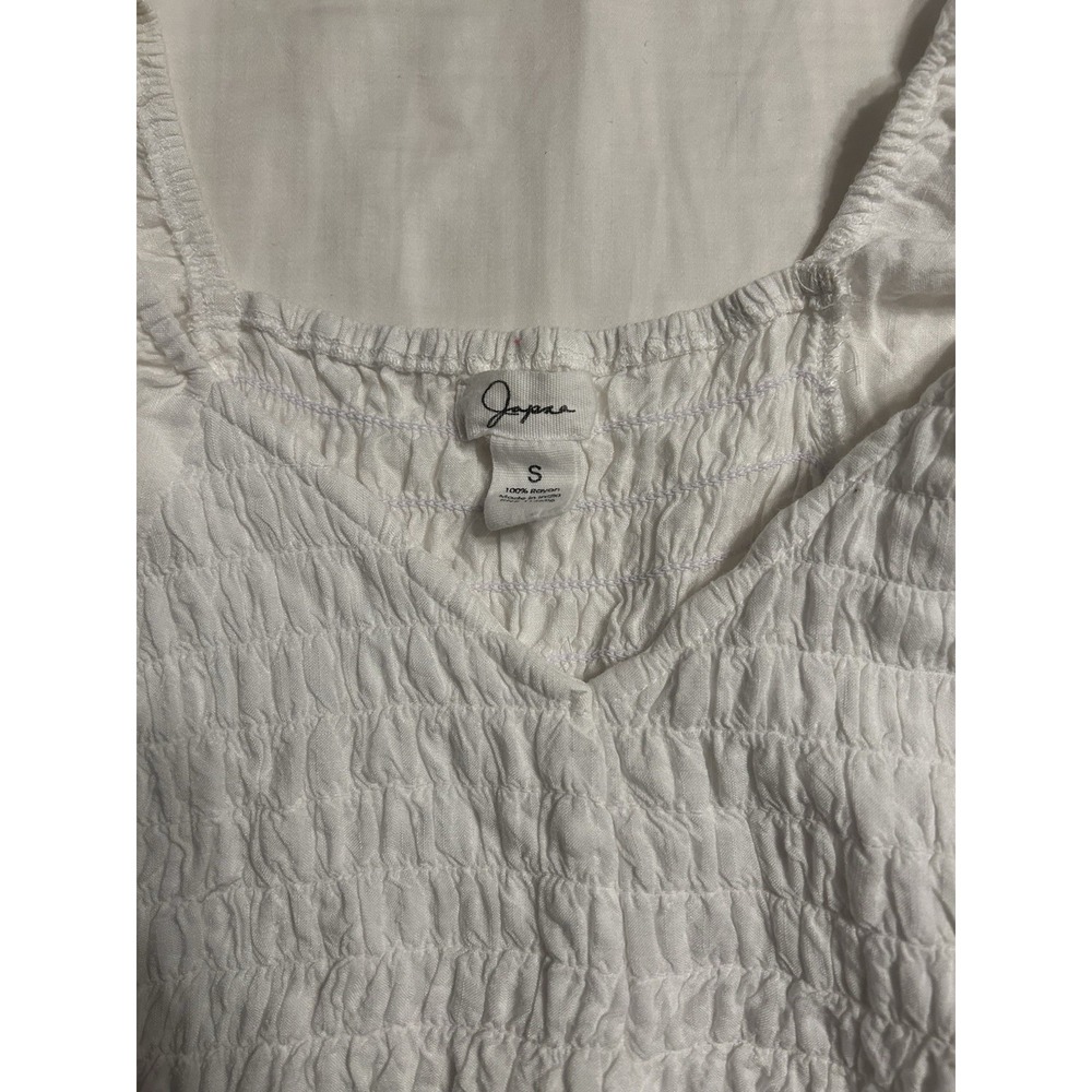 White Ribbed Smocked Ruffle Top Women's Size Small Stretchy Sleeveless - Picture 3 of 3